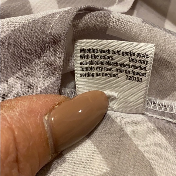 a.n.a Sheer Blouse size Large - Picture 7 of 9